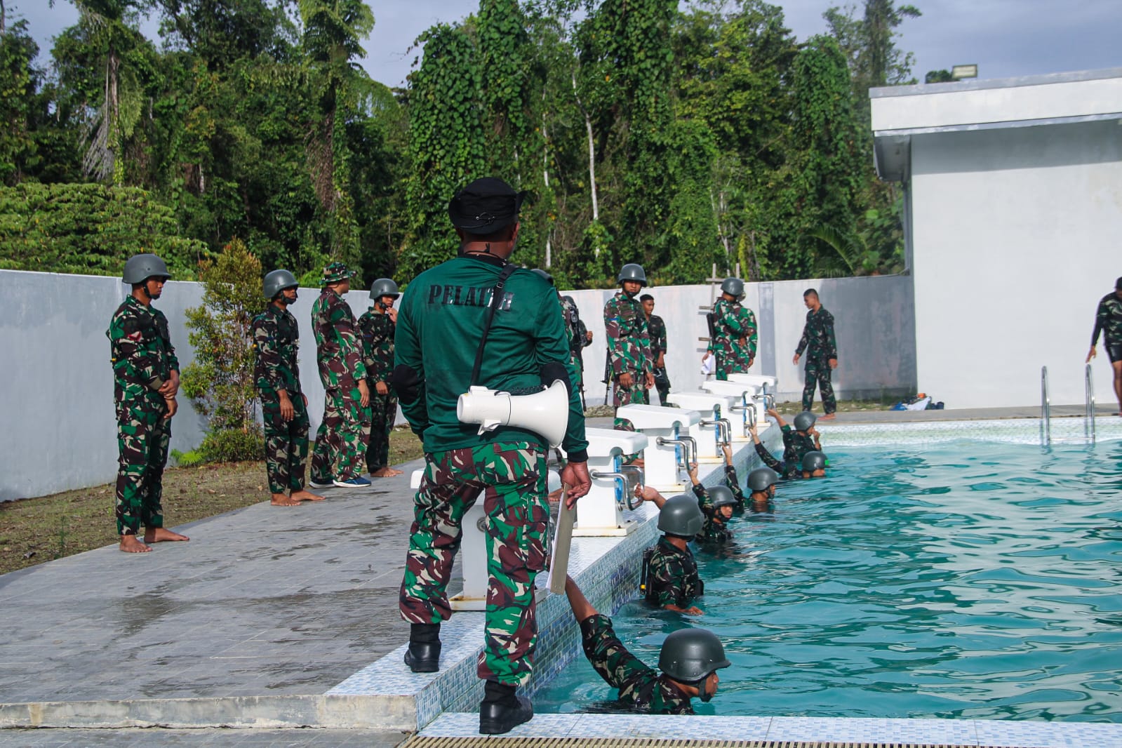 Prajurit Menart 3 Marinir Uji Ketangkasan Di Air Sengkelat News