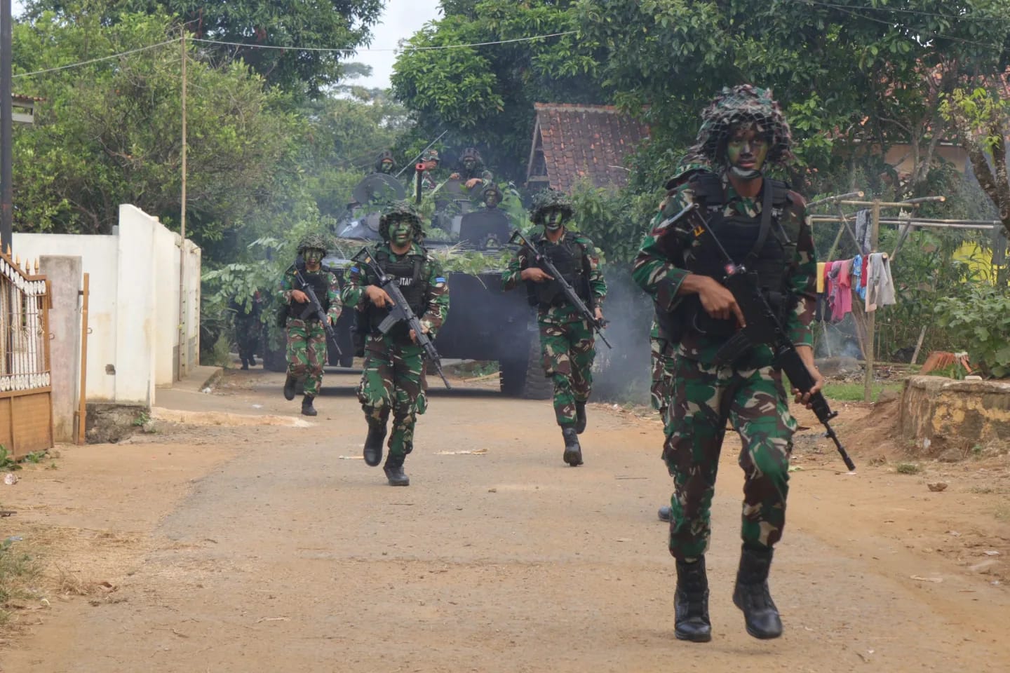 Prajurit Batalyon Arhanud 1 Mar Laksanakan Sermat dan Serpas dengan Gerakan Taktis Arhanud