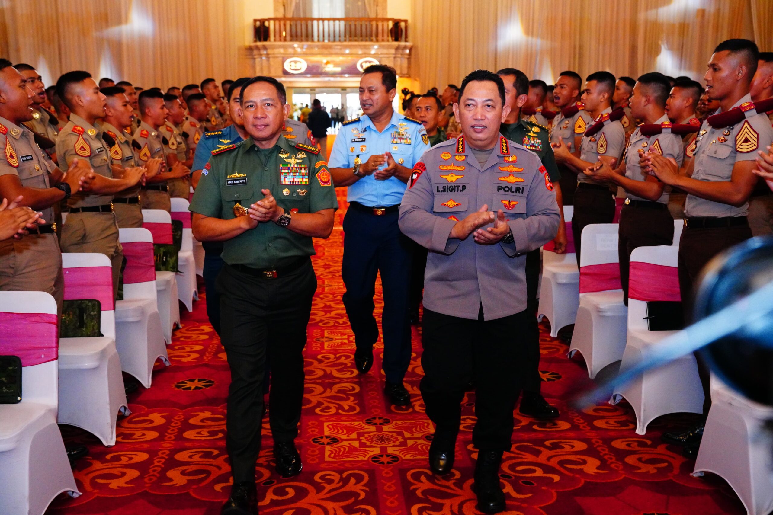 Panglima TNI Bersama Kapolri Berikan Pembekalan Kepada Calon Perwira Remaja TNI-Polri Tahun 2024