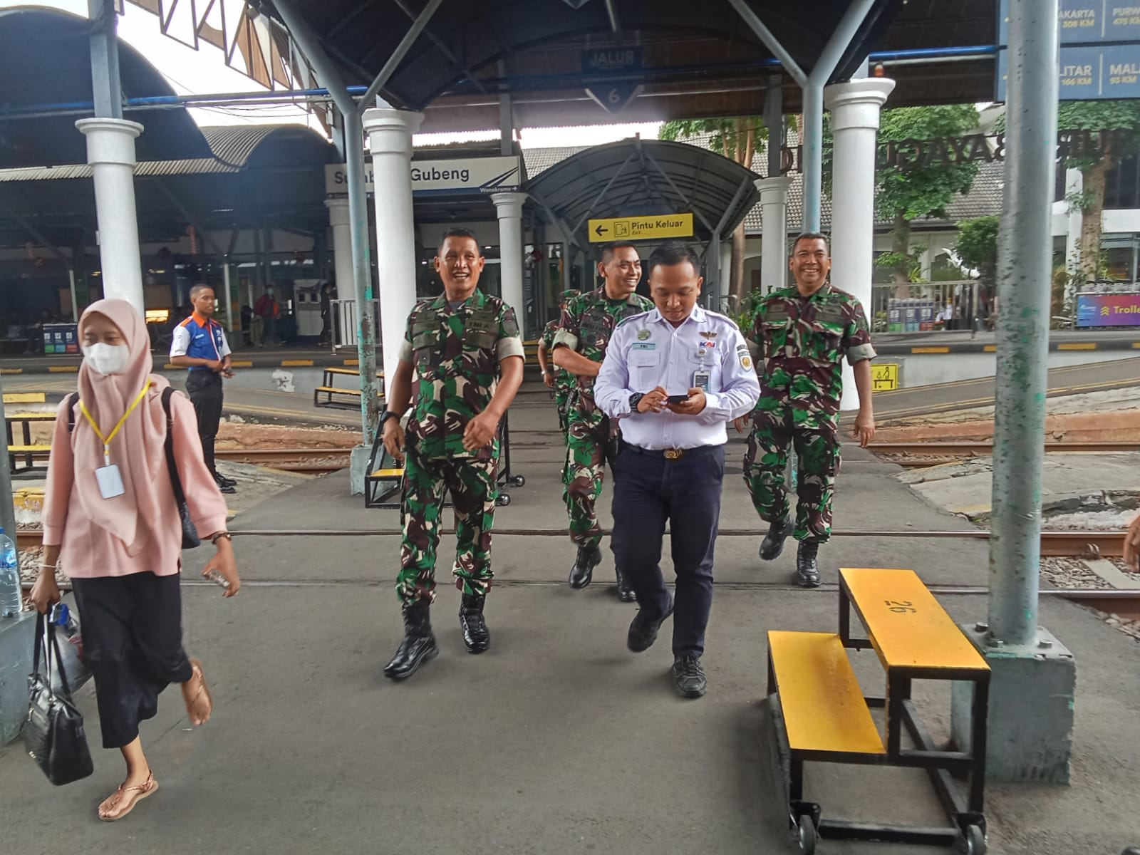 Dandim 0831 Tinjau Pengamanan di Stasiun Gubeng