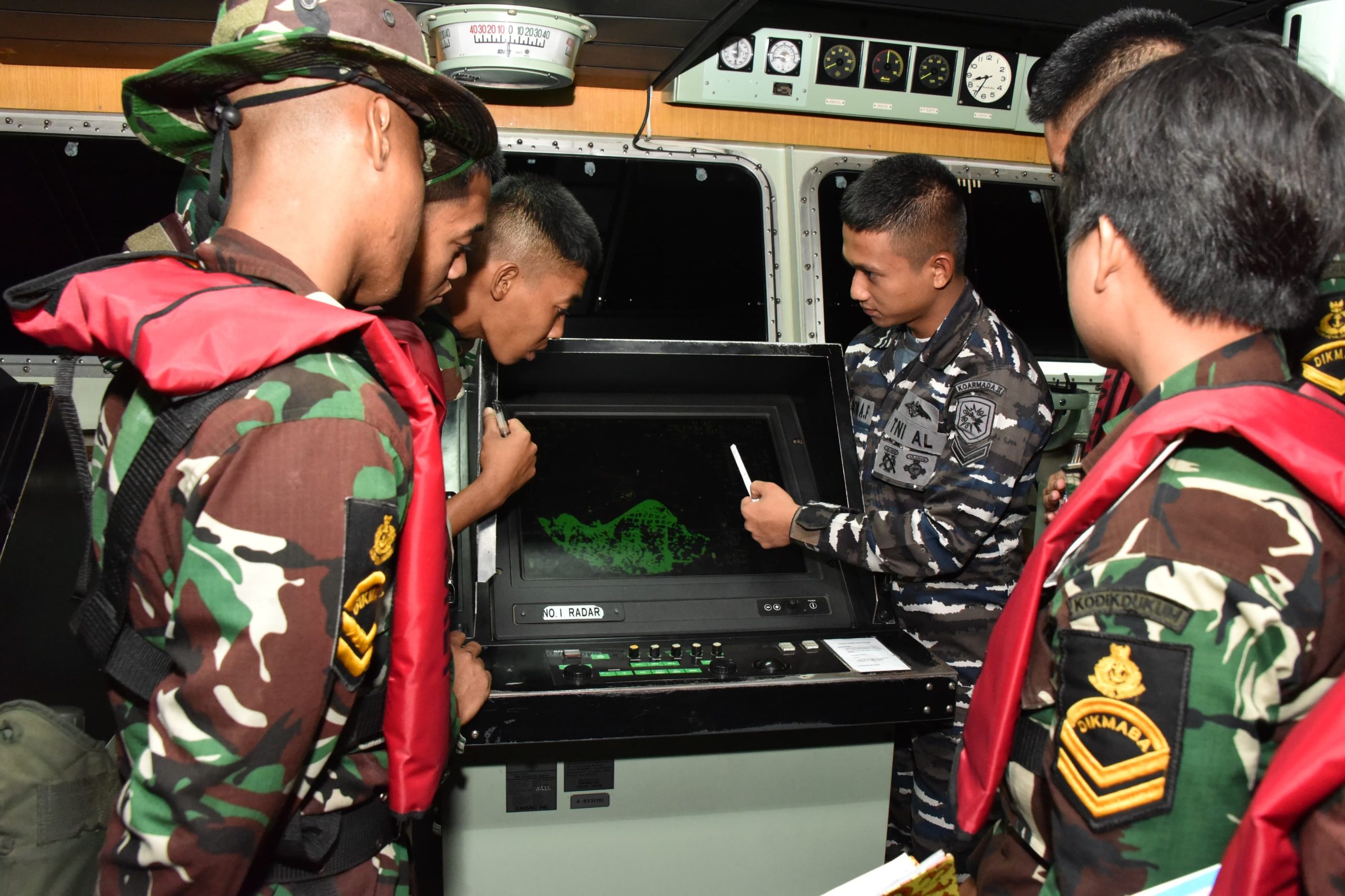 Lattek WJY 23, Bekali Siswa Kodiklatal Dengan Berbagai Ilmu Pelayaran Di Atas KRI