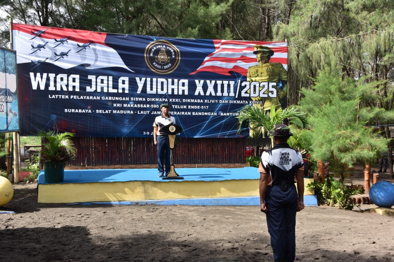 Cegah Abrasi, Siswa Kodiklatal Lattek WJY 23 Tanam Mangrove Di Pantai Cemara Banyuwangi