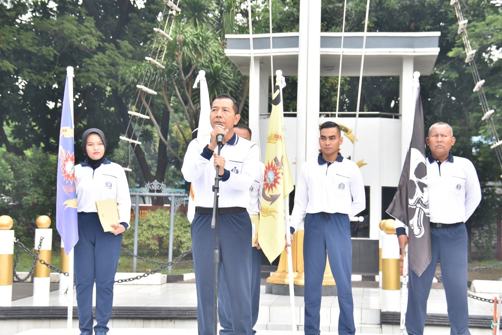 Wadan Kodiklatal Ajak Personel Jaga Kebersihan Gedung Kodiklatal Yang Heritage