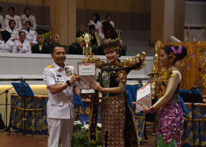 Wadan Kodiklatal Hadiri Tasyakuran HUT Ke-62 Korps Wanita Angkatan Laut