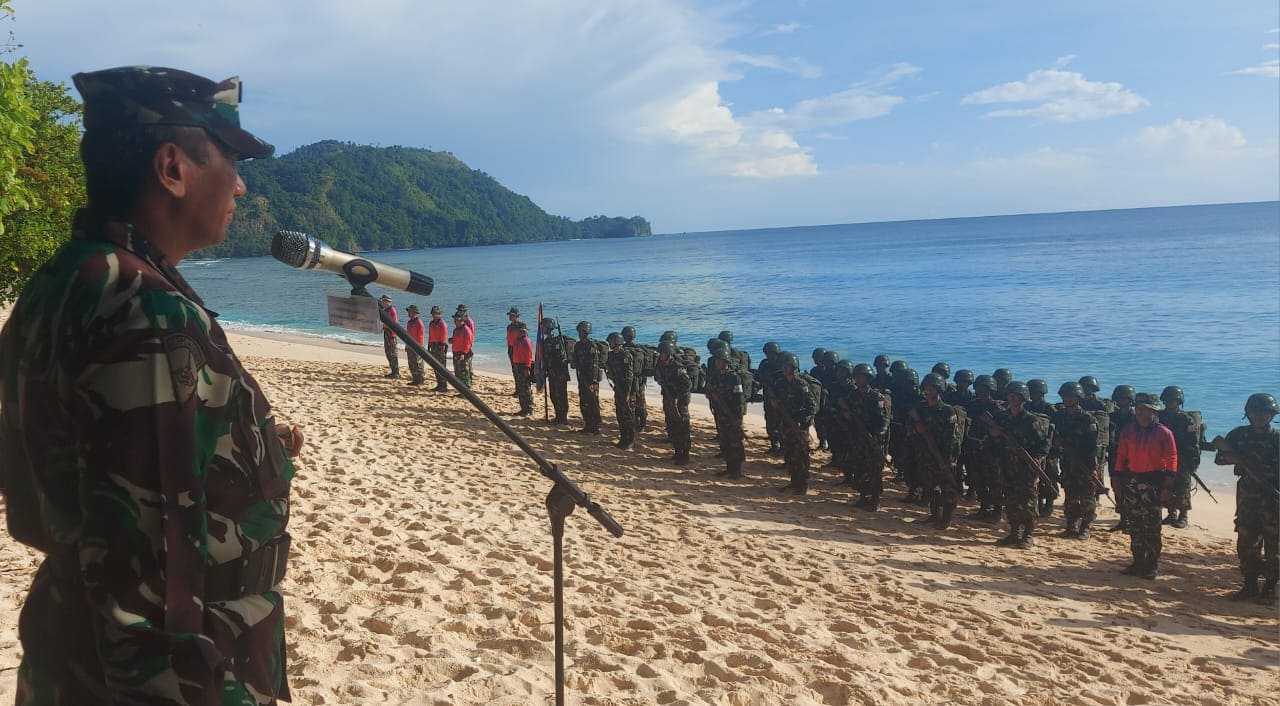 Dansatdik – 4 Kodiklatal Manado Tutup Lattek Berganda Siswa Dikmata TNI AL