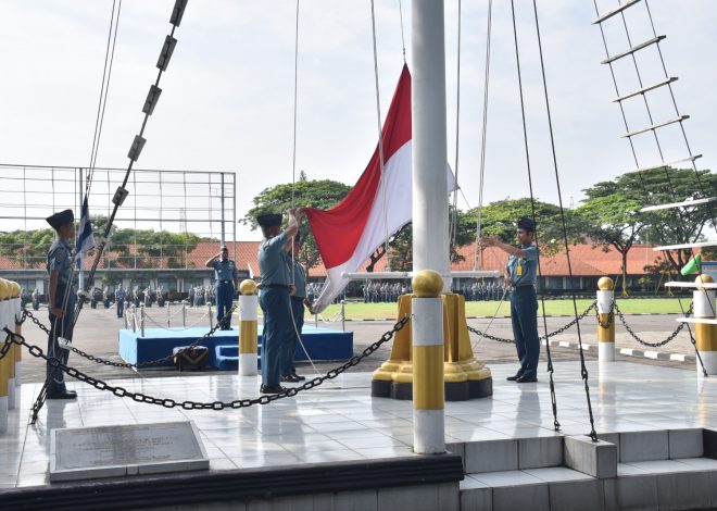 Bangkitkan Jiwa Kejuangan dan Patriotisme, Dirjianbang Kodiklatal Pimpin Upacara Bendera