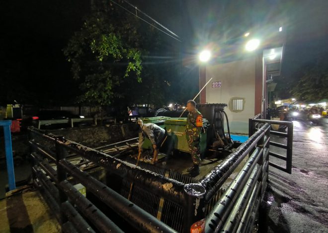 Antisipasi Banjir, Babinsa Tambaksari Pastikan Rumah Pompa Gersikan Siaga