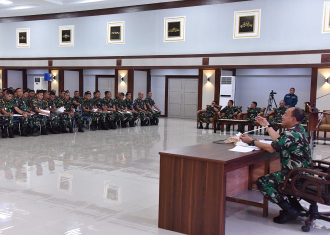 Pangkoarmada I Berikan Kuliah Umum Kepada Pasis Kodiklatal, Tekankan Kepemimpinan dan Karakter TNI AL