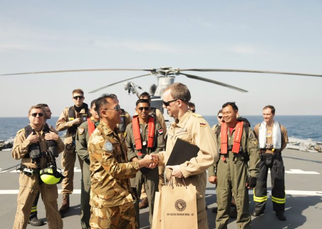 Tingkatkan Interoperabilitas, KRI SIM-367 Dan Heli Panther TNI AL Latihan Bersama Kapal Perang Jerman di Laut Mediterania