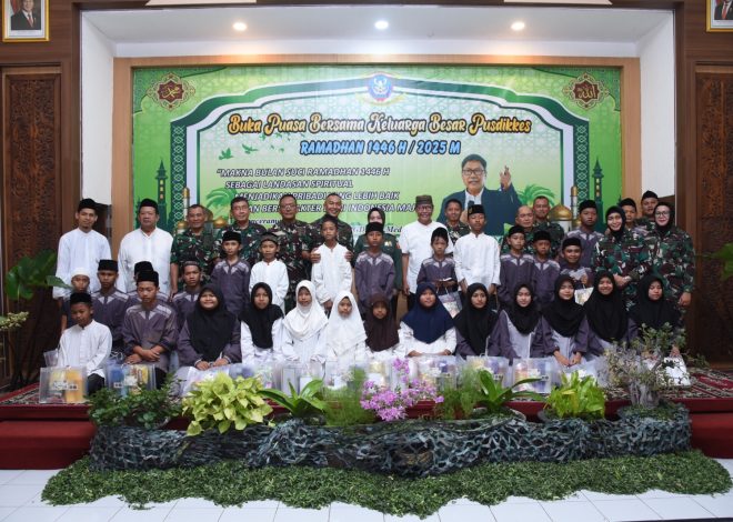 Berbagi Berkah, Pusdikkes Kodiklatal Berikan Santunan Anak Yatim Piatu  