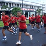Tingkatkan Kekompakan, Komandan Beserta Seluruh Perwira Brigif 2 Marinir Laksanakan Olahraga Bersama