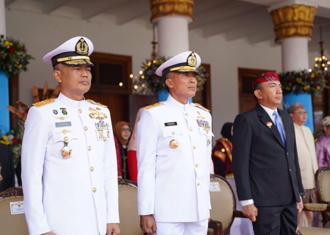 Kaskoarmada II Hadiri Upacara Peringatan Hardiknas 2025 Di Gedung Grahadi