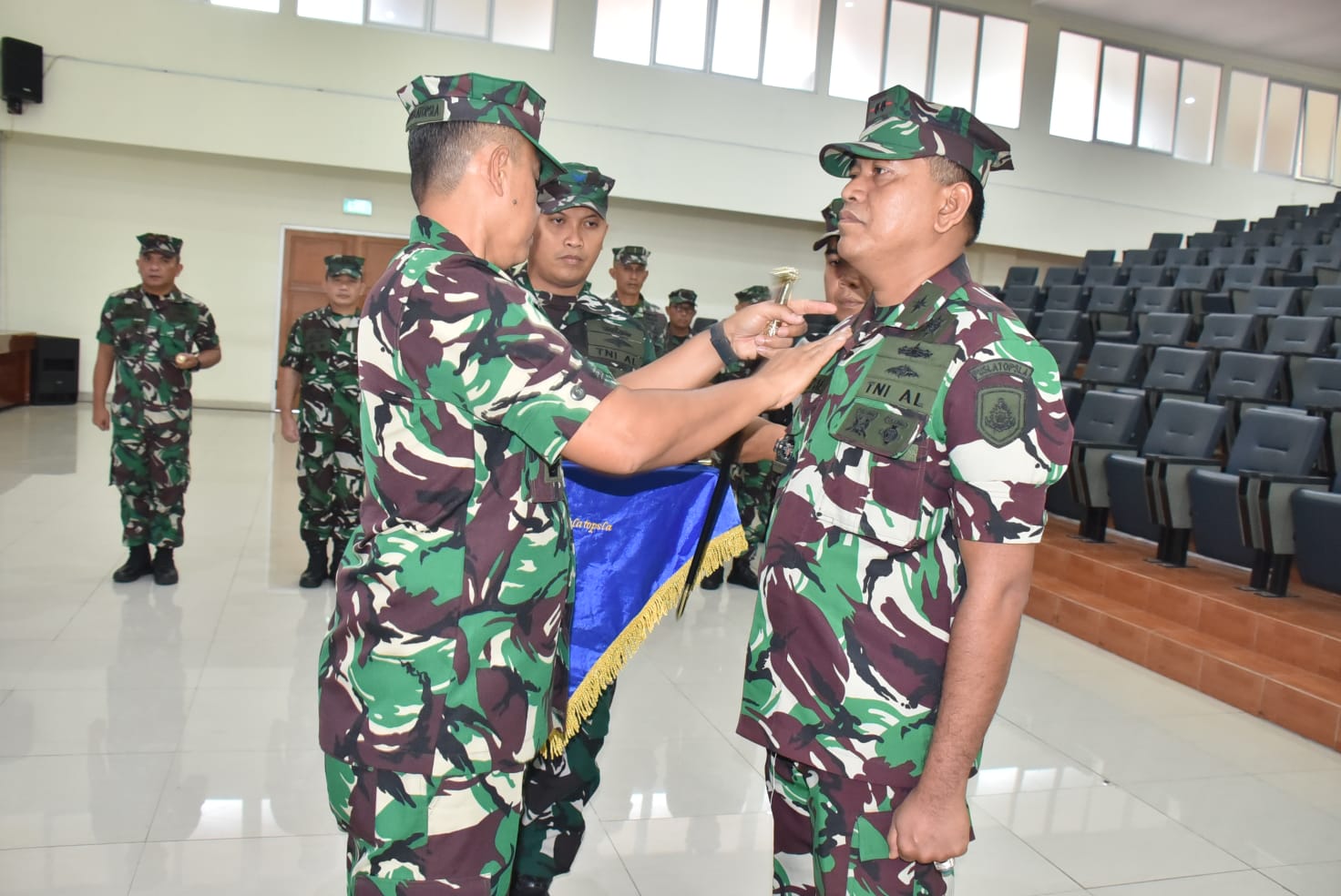 Pengukuhan Jabatan Dansatlatmatla Puslatopsla Kodiklatal