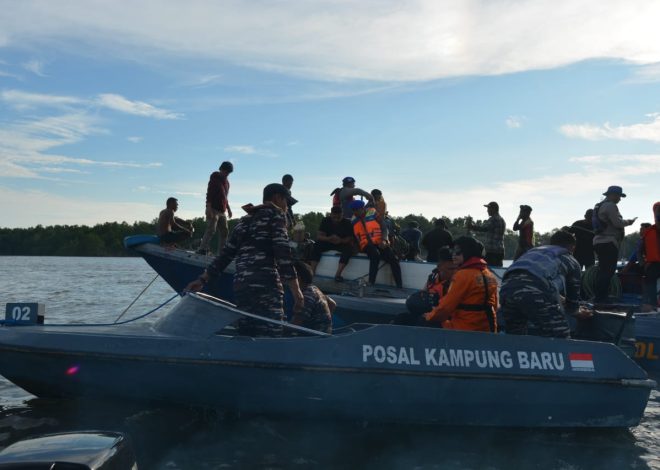 Gerak Cepat Prajurit Lanal Balikpapan Koarmada II Evakuasi Penumpang KMP Muchlisa Yang Karam Di Teluk Balikpapan