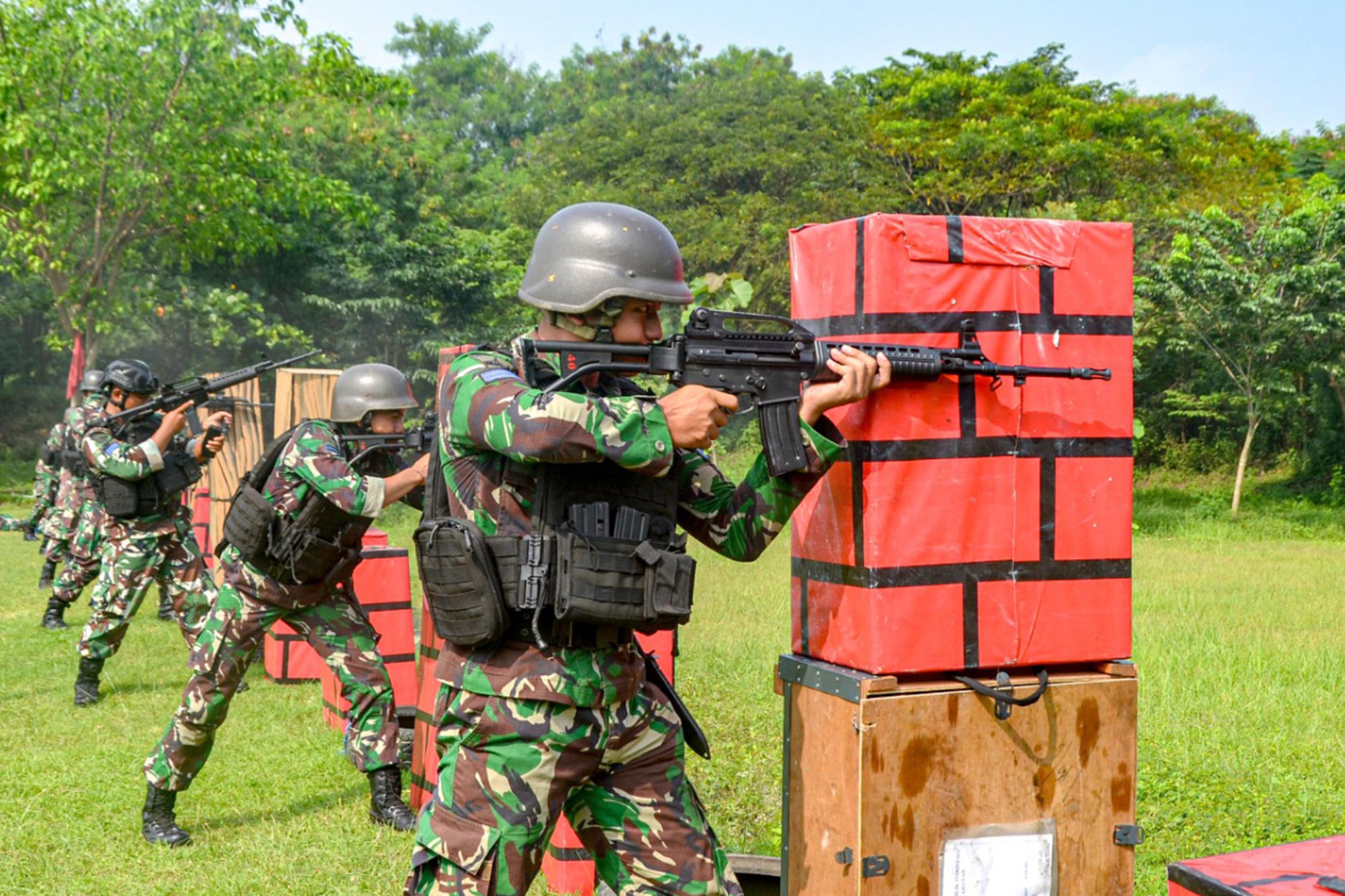 Asah Kemampuan, Prajurit Yonif 1 Mar Latihan Tembak Reaksi