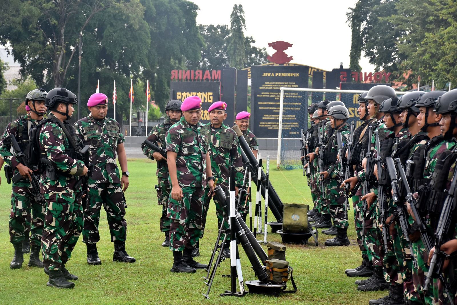 Cek Kesiapsiagaan Prajuritnya, Komandan Brigif 2 Marinir Laksanakan Apel Gelar Pasukan