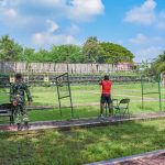 Pertajam Kemampuan, Komandan beserta Perwira Laksanakan Latihan Menembak