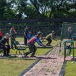 Komandan Brigif 2 Marinir Latihan Menembak Pistol Bersama Atlet Menembak Marwiltim