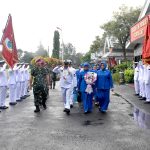 Danyonif 5 Marinir Pimpin Tradisi Pelepasan Purna Tugas Prajurit Gurita Cakti