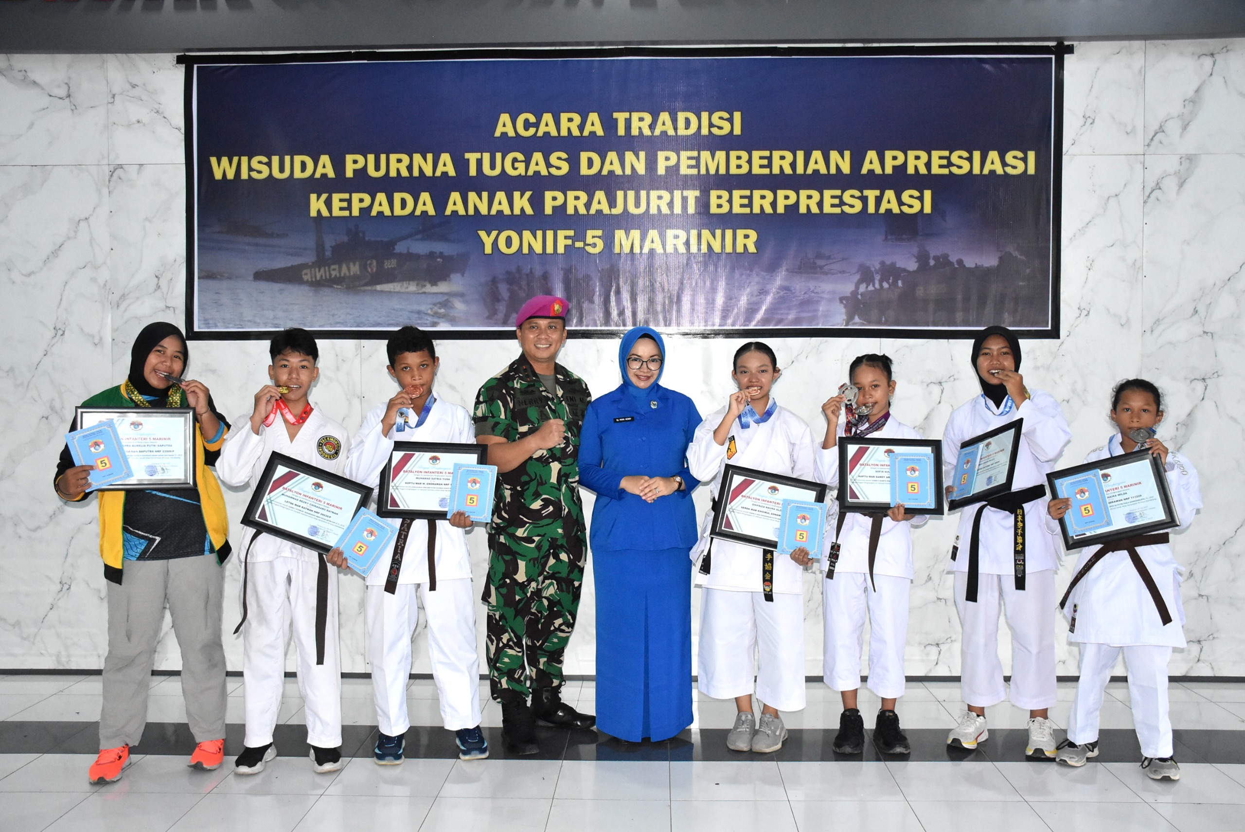 Danyonif 5 Marinir Beri Penghargaan Dan Apresiasi Pada Anak Prajurit Yang Berprestasi