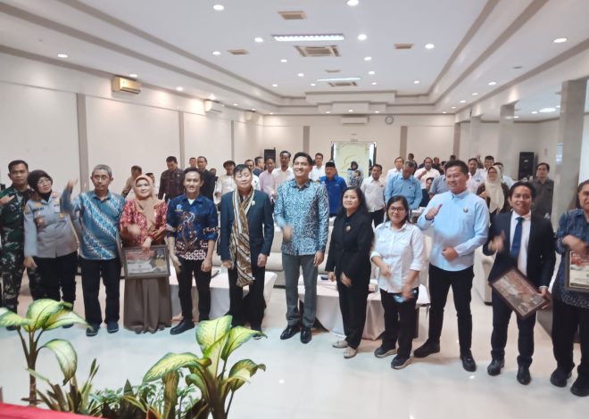 Bupati Indramayu Lucky Hakim resmikan UKW Anggota PJI ke-9