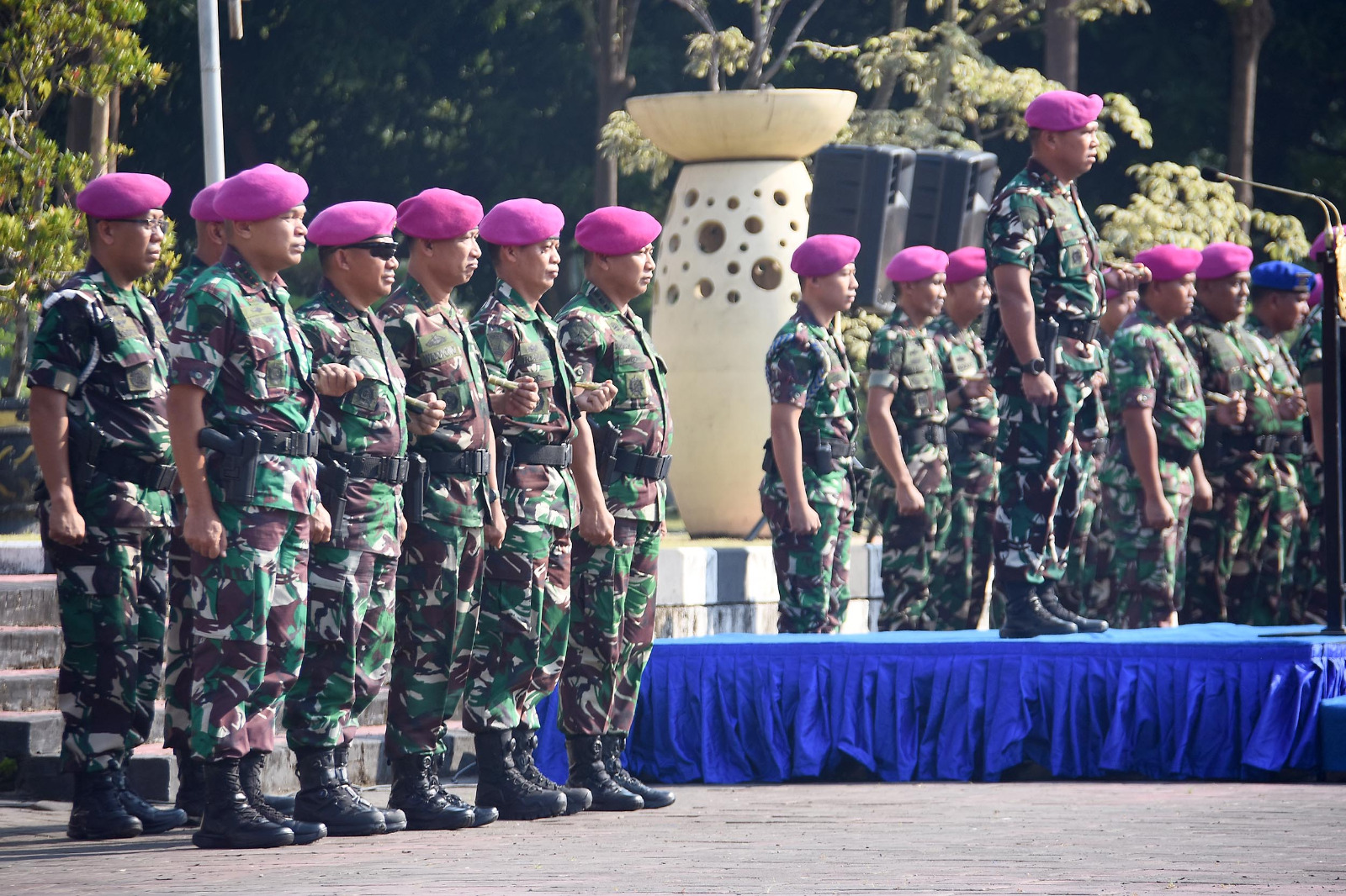 Komandan Brigif 2 Marinir Ikuti Upacara Wisuda Purnawira Pamen Pasmar 2 Tahun 2025