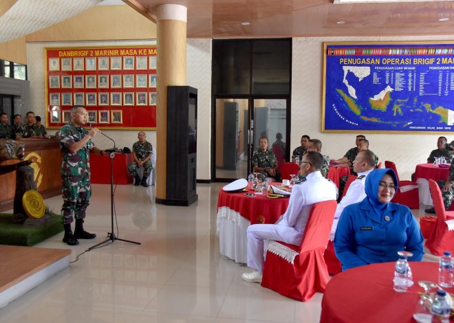Komandan Brigif 2 Marinir Pimpin Wisuda Purnawira Pamen Brigif 2 Marinir