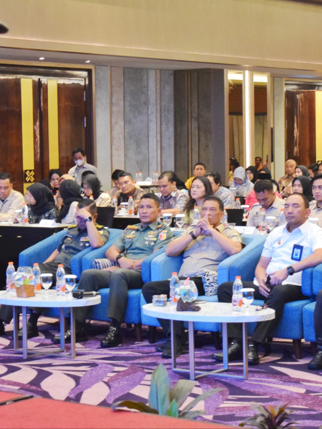 Dandim Surabaya Hadiri Pengarahan dan Evaluasi MBG
