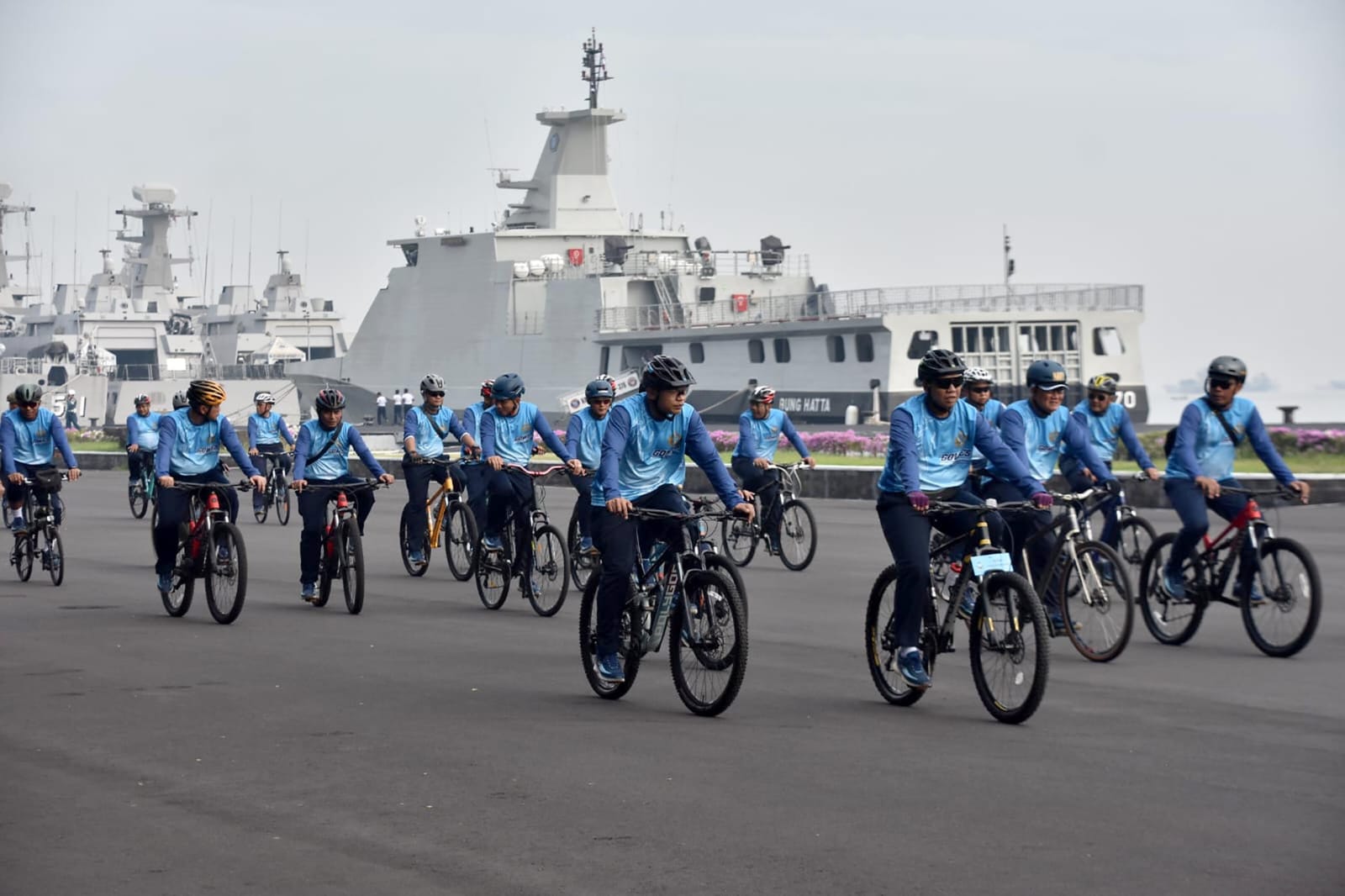 Komandan Brigif 2 Marinir Ikuti Gowes Bersama Pimpinan Kotama TNI AL Wilayah Surabaya