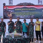 Di Hari Ulang Tahun Persebaya Ke-98, Kodim Surabaya Terima Tumpeng sebagai Simbol Persaudaraan