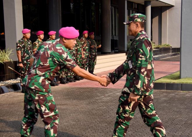Sekjen Kemenhan Kunjungi Sarang Petarung Brigif 2 Marinir