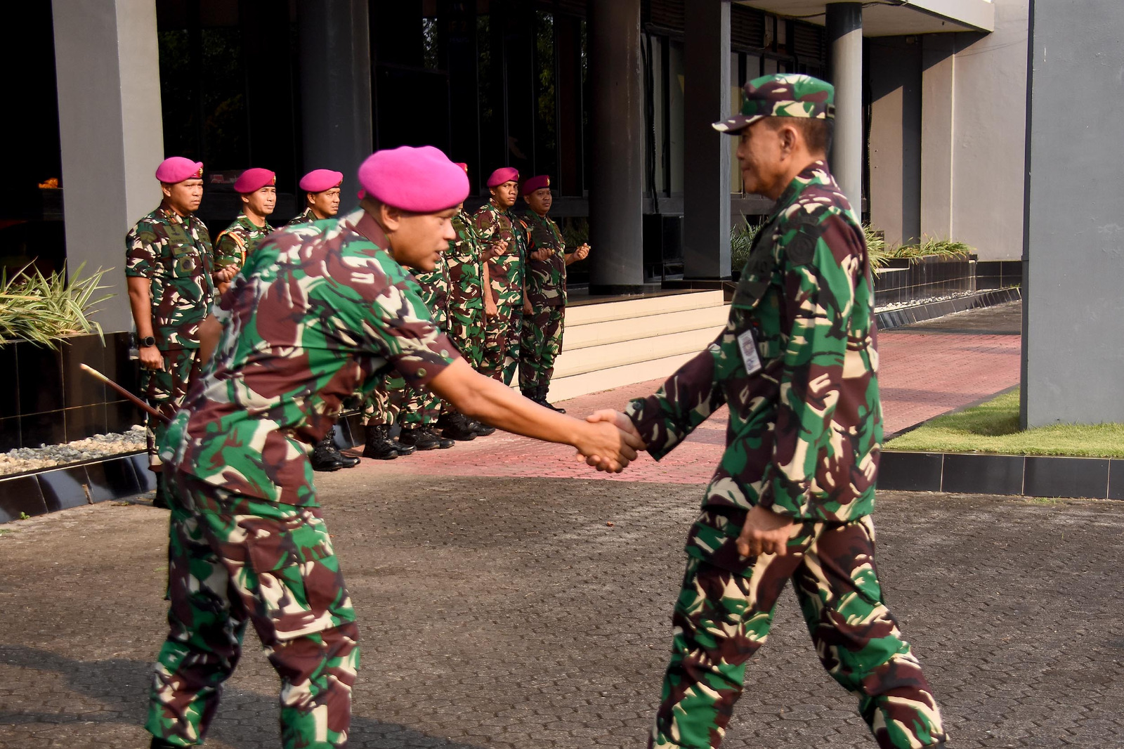 Sekjen Kemenhan Kunjungi Sarang Petarung Brigif 2 Marinir