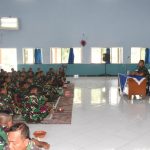 Tingkatkan Kebersamaan dan Keakraban, Danyonif 5 Marinir Gelar Jam Komandan Dan Makan Siang Bersama Prajurit