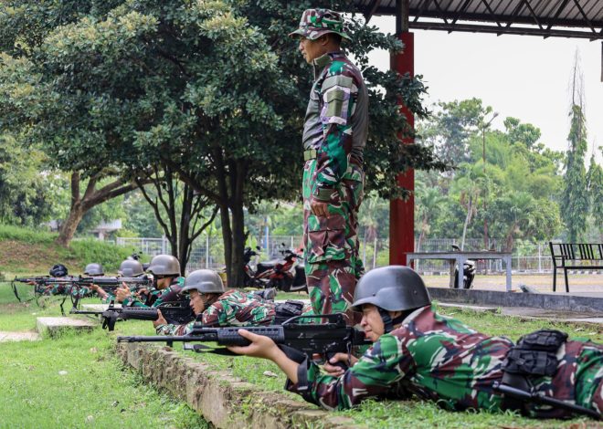 Pertajam Naluri Tempur, Prajurit Yonif 3 Marinir Laksanakan Latihan Menembak