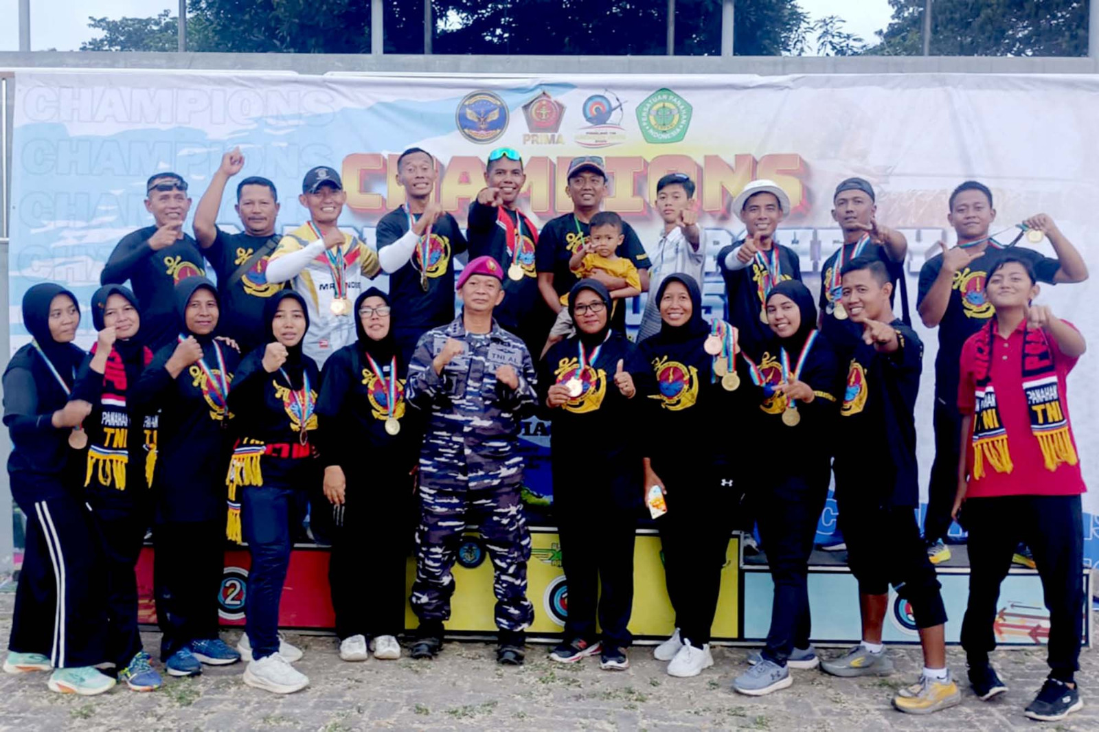 Atlet Panahan Putri Yonif 3 Marinir Raih Juara Lomba Panahan Piala Panglima TNI TA 2025