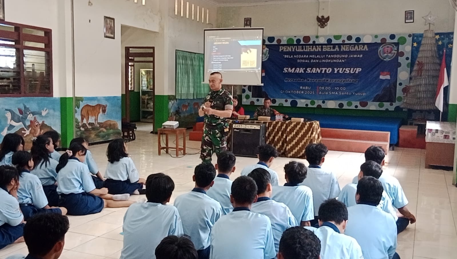Koramil Karangpilang Tanamkan Wawasan Kebangsaan kepada Siswa SMA